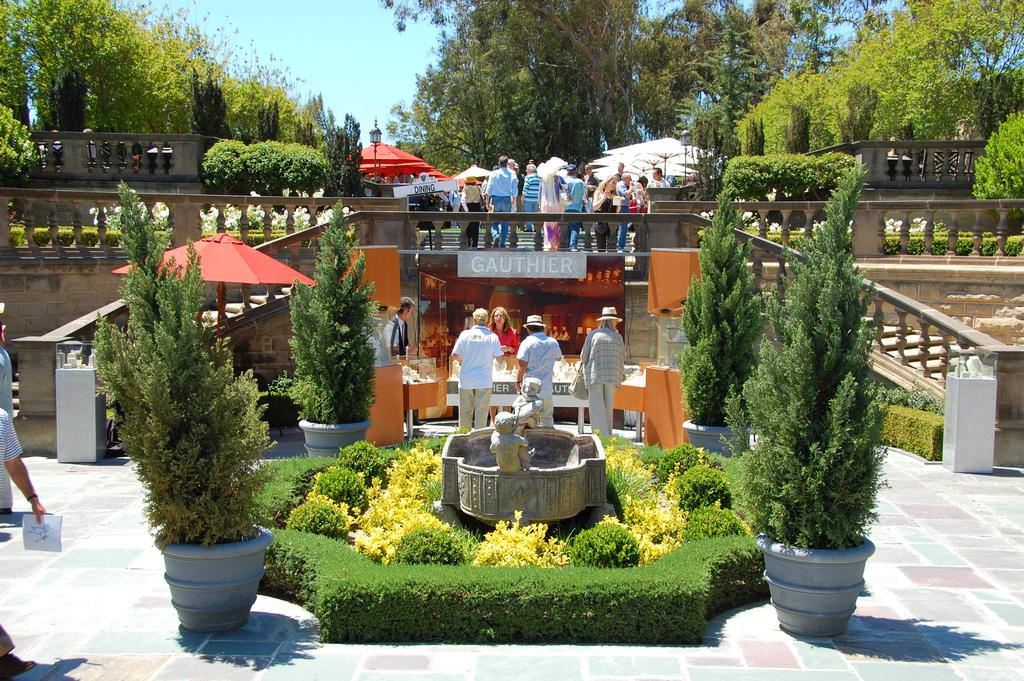 Beverly Hills’te Klasik Otomobil Şovu