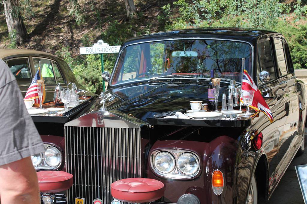 Beverly Hills’te Klasik Otomobil Şovu