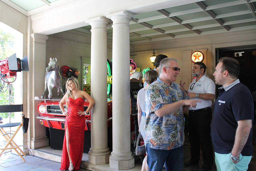 Beverly Hills’te Klasik Otomobil Şovu