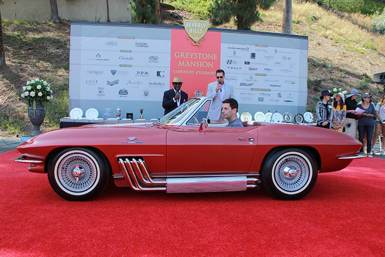 Beverly Hills’te Klasik Otomobil Şovu