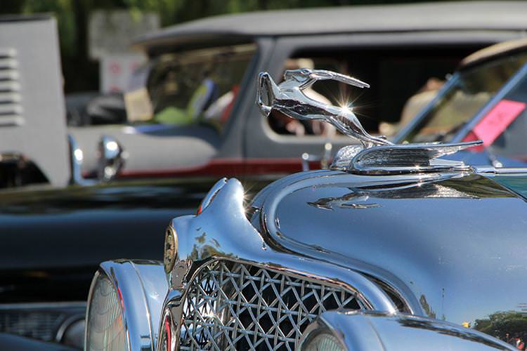 Beverly Hills’te Klasik Otomobil Şovu