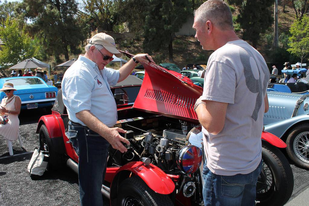 Beverly Hills’te Klasik Otomobil Şovu
