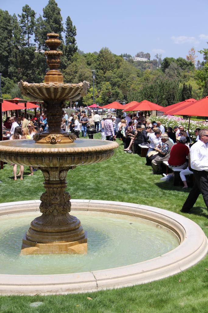 Beverly Hills’te Klasik Otomobil Şovu