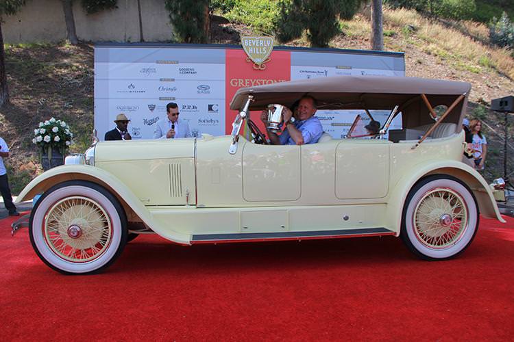 Beverly Hills’te Klasik Otomobil Şovu