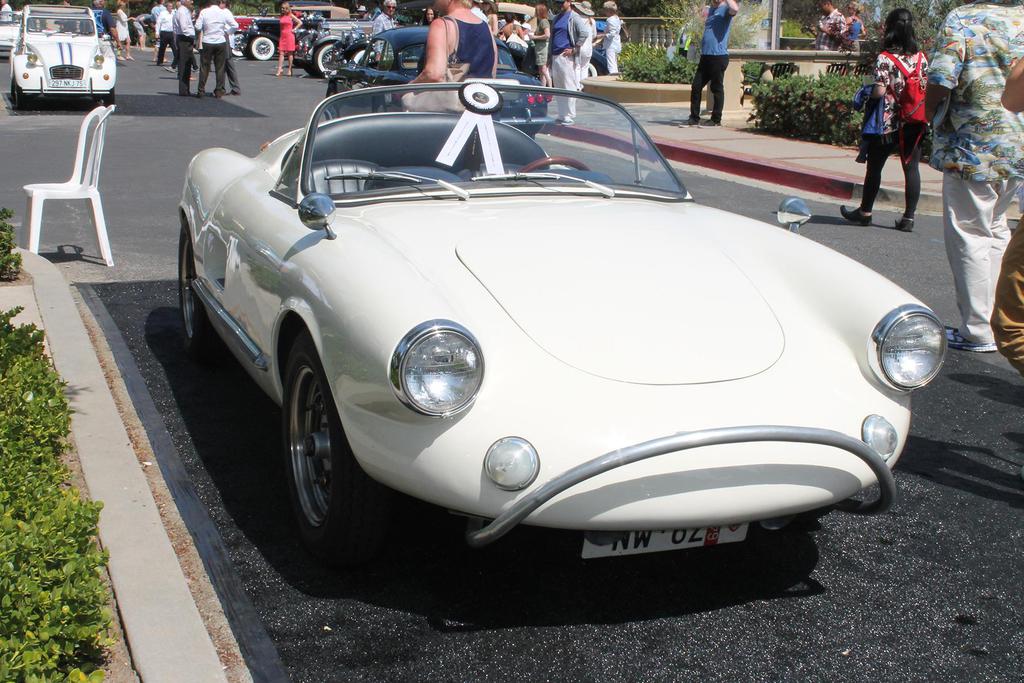 Beverly Hills’te Klasik Otomobil Şovu