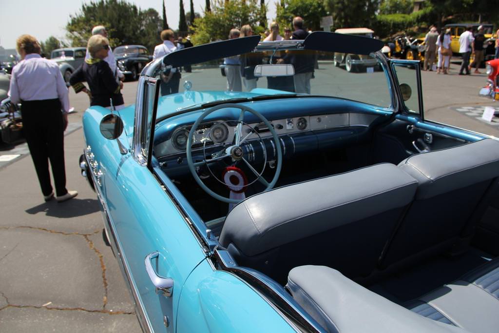 Beverly Hills’te Klasik Otomobil Şovu