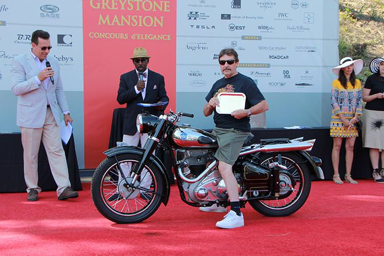 Beverly Hills’te Klasik Otomobil Şovu