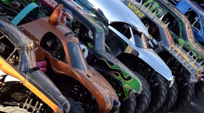 Modifiye Edilmiş Canavar Kamyonlar