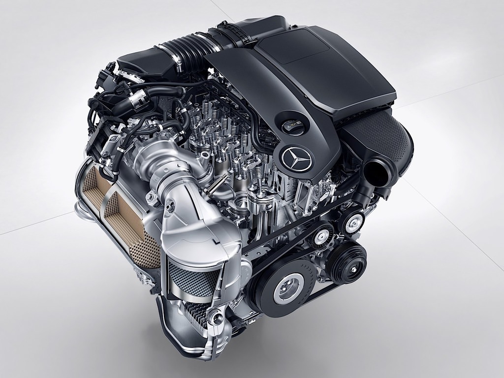 Mercedes Yeni Motor Fabrikası İçin Kolları Sıvadı