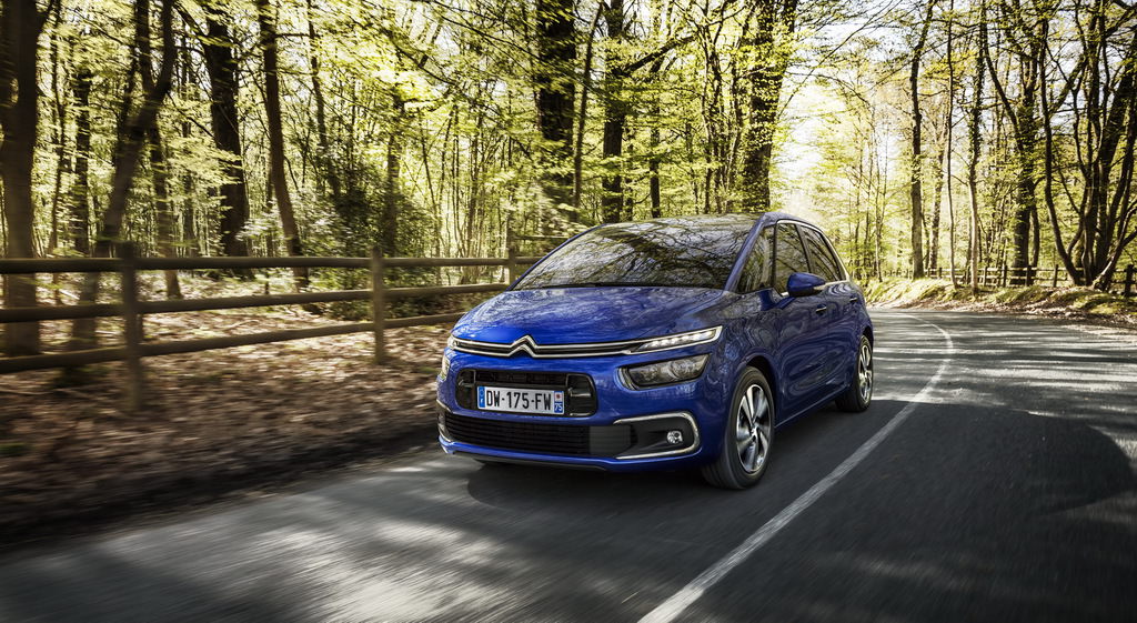 Citroen C4 Picasso Makyajlandı