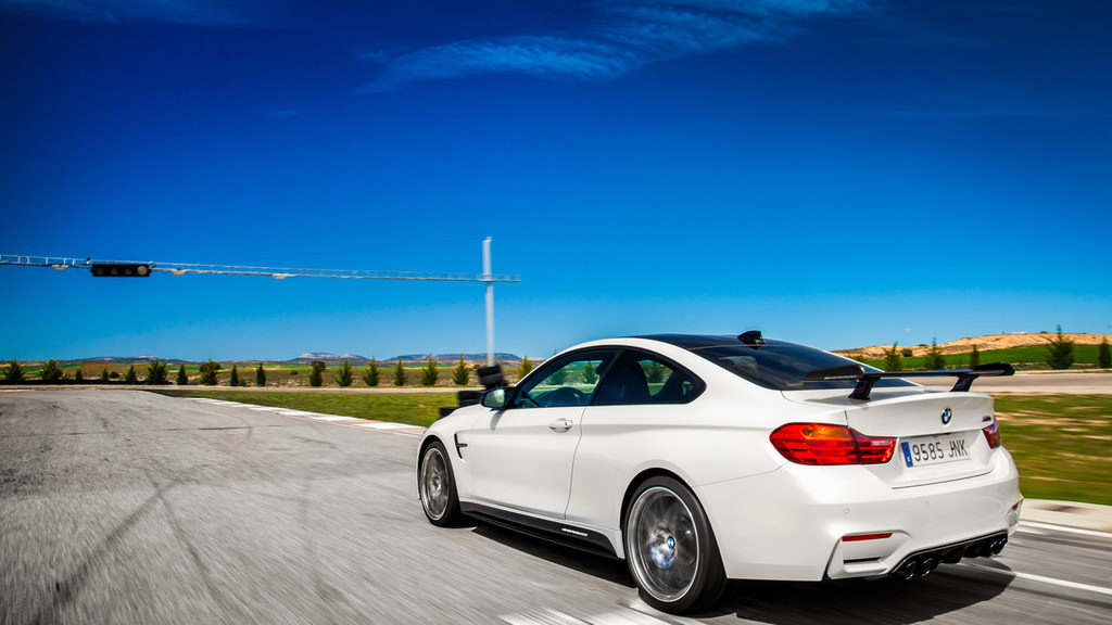 BMW M4 ve M4 GTS Arasında Kalacak