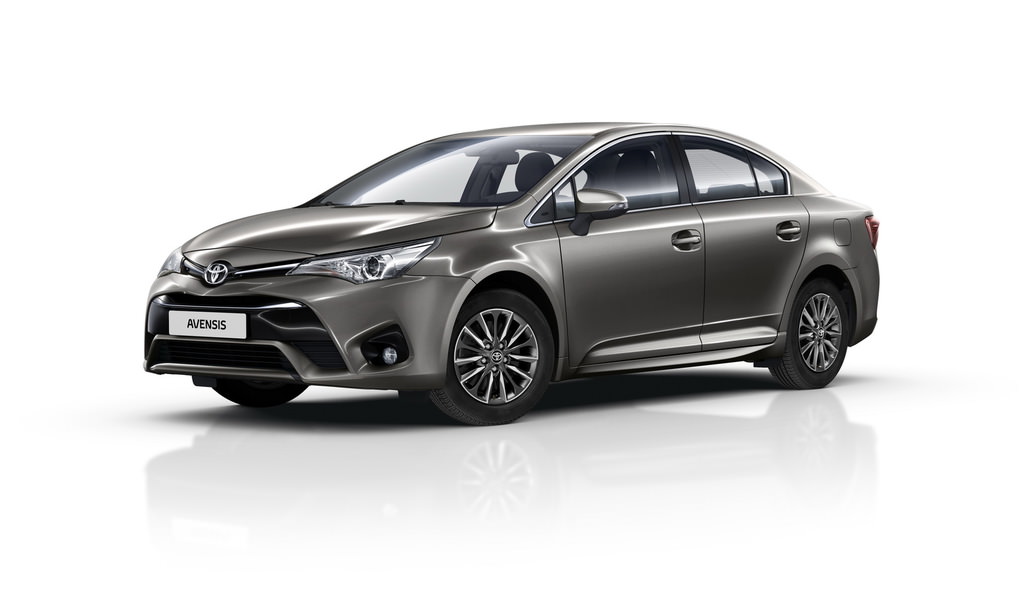 Toyota Avensis Tazelendi
