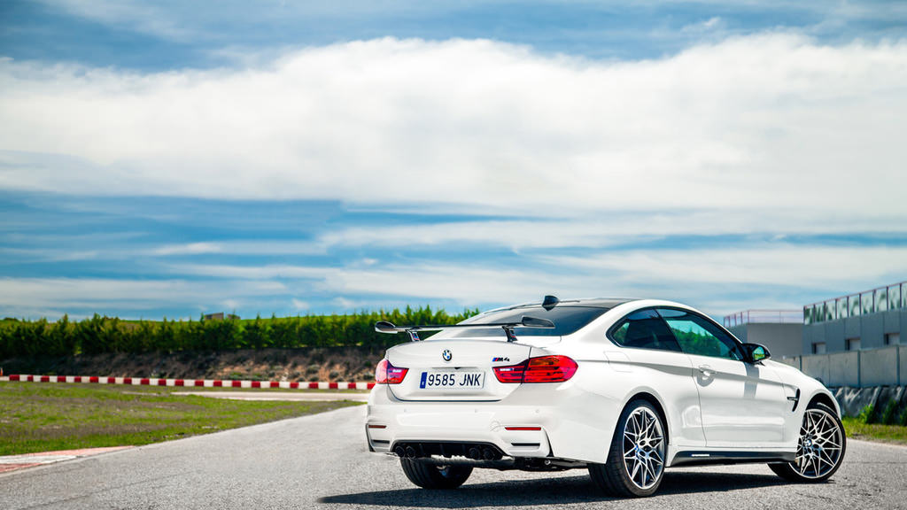 BMW M4 ve M4 GTS Arasında Kalacak