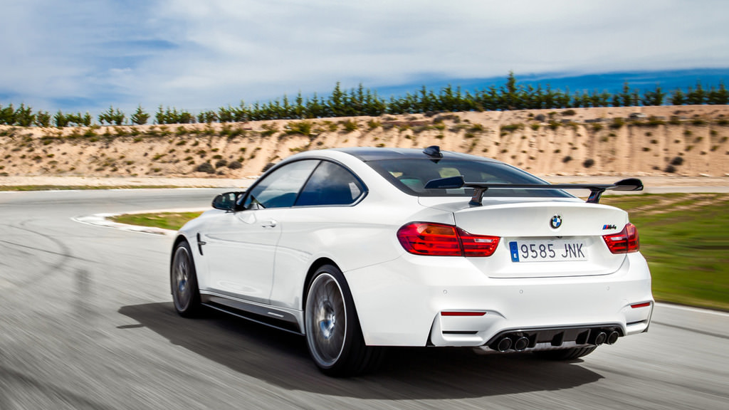 BMW M4 ve M4 GTS Arasında Kalacak