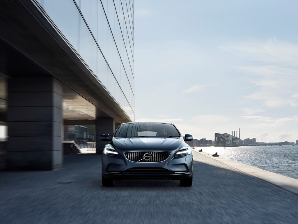 Volvo Yeni V40 ve XC40'ın Tanıtımlarını Bu Ay Yapacak