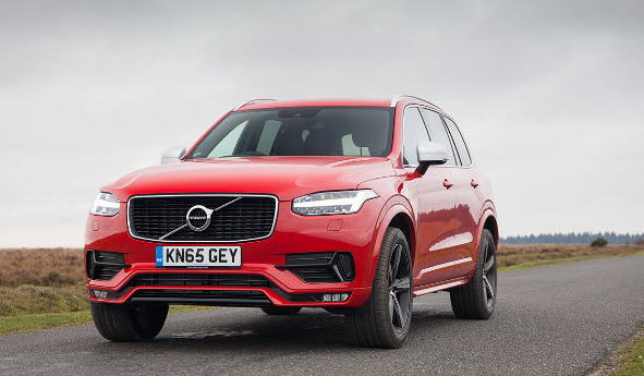 Volvo Yeni V40 ve XC40'ın Tanıtımlarını Bu Ay Yapacak