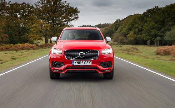 Volvo Yeni V40 ve XC40'ın Tanıtımlarını Bu Ay Yapacak