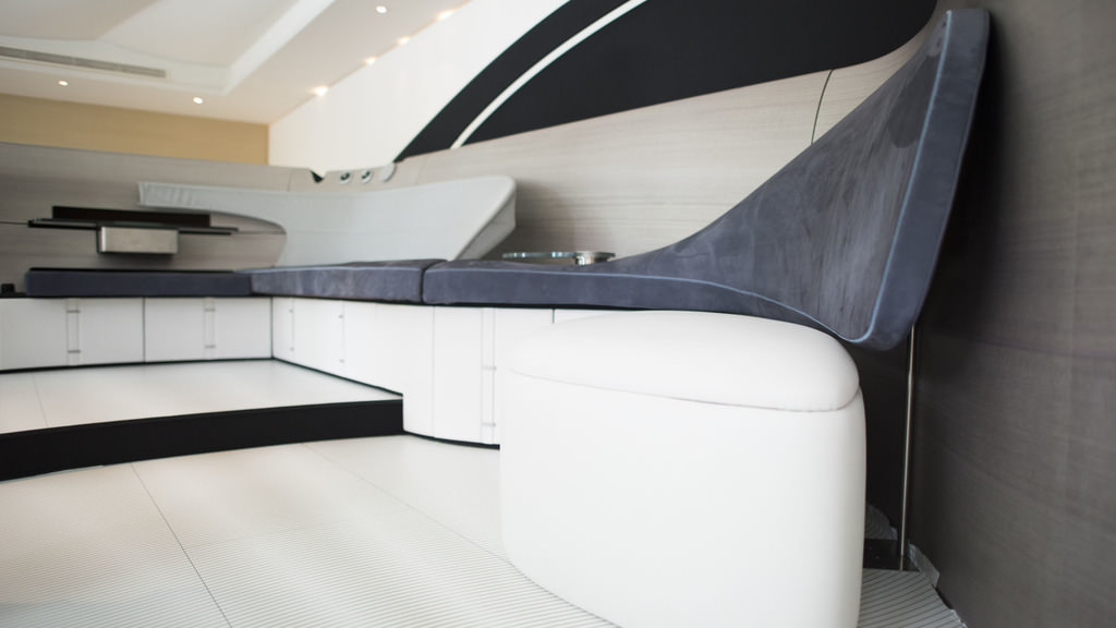 Havada, Karada, Denizde Mercedes