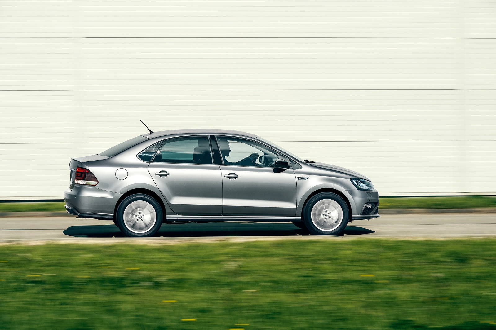 VW Polo GT Sedan Ortaya Çıktı