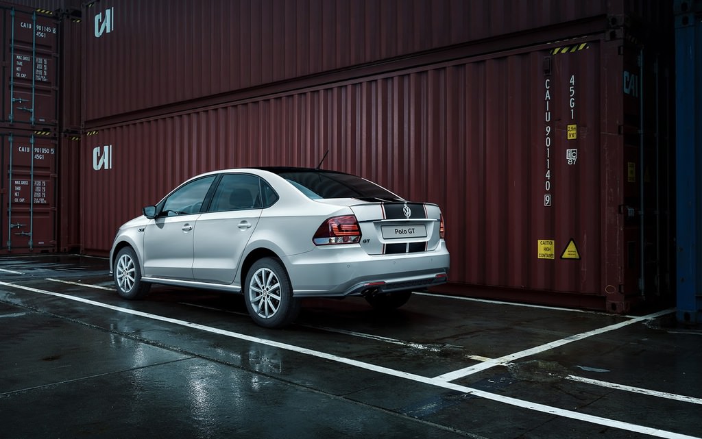VW Polo GT Sedan Ortaya Çıktı