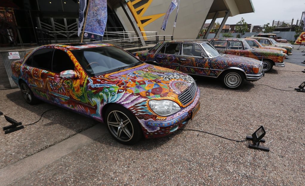 Otomobilleri Sanat Eserine Çevirdi