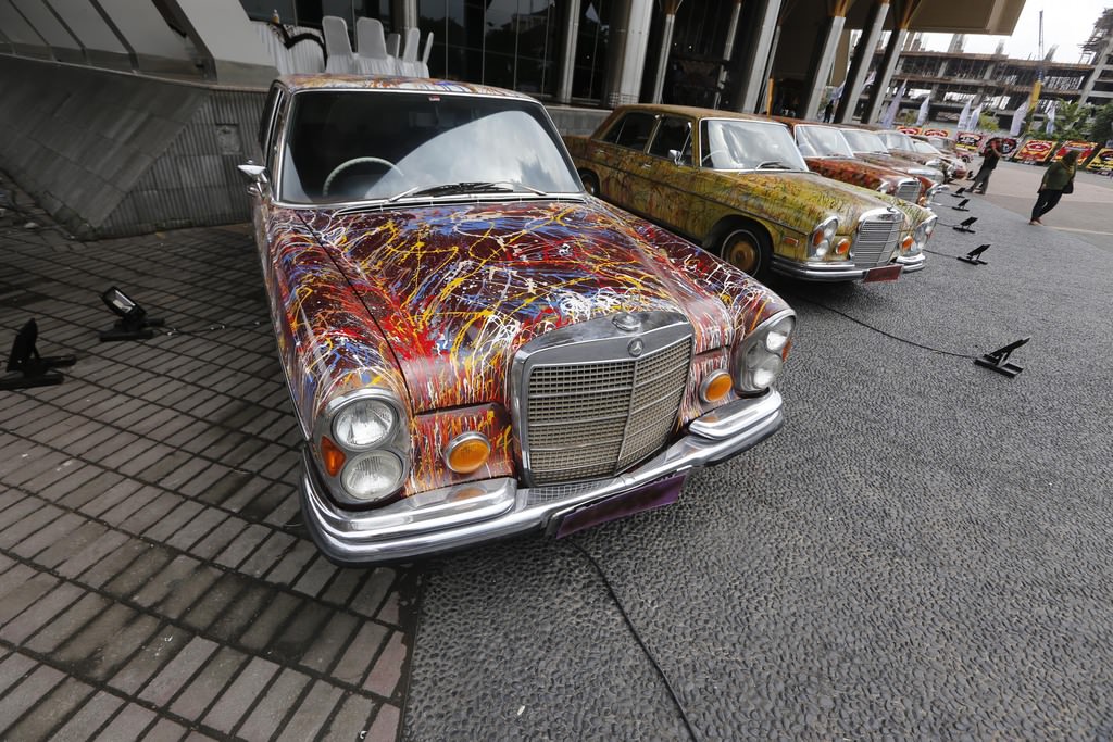 Otomobilleri Sanat Eserine Çevirdi