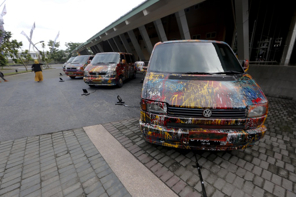 Otomobilleri Sanat Eserine Çevirdi