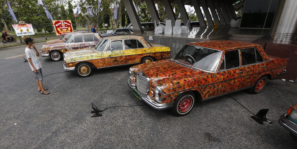 Otomobilleri Sanat Eserine Çevirdi