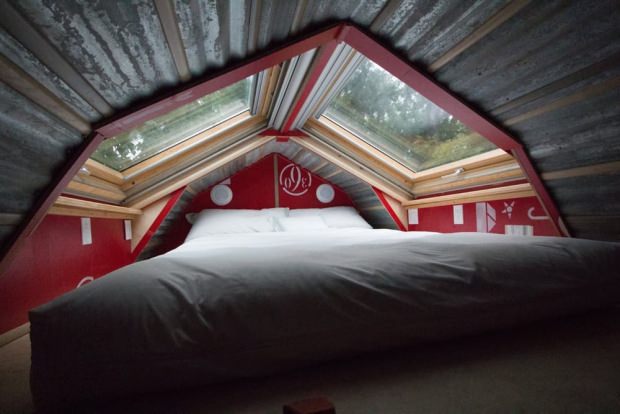 Kendi Enerjisini Üreten İki Katlı Karavan