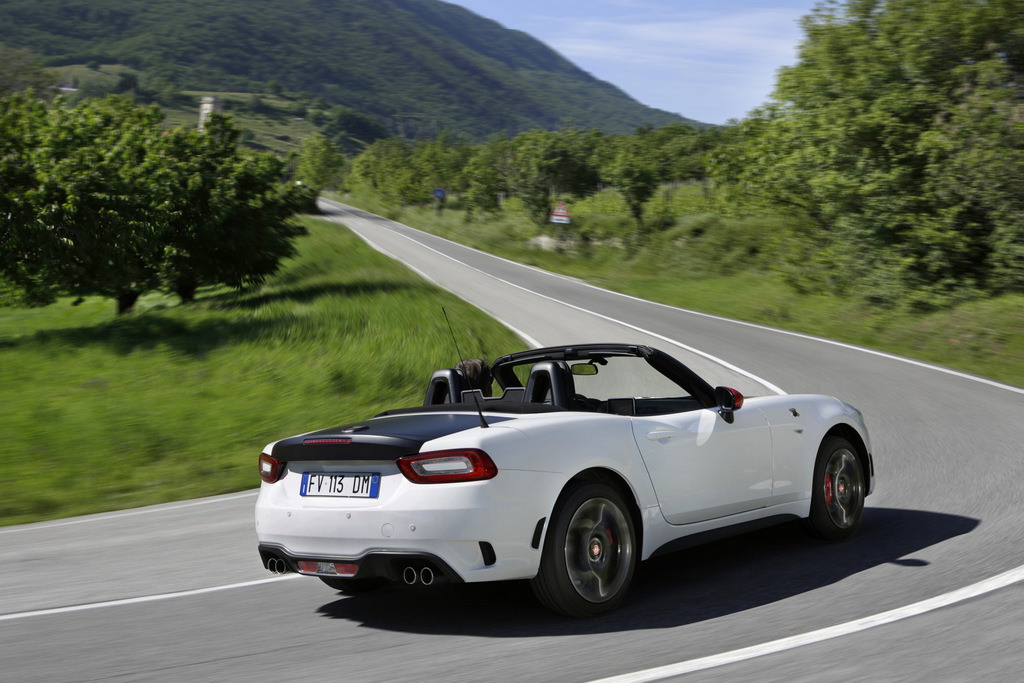 Fiat 124 Spider’a Abarth Dokunuşu