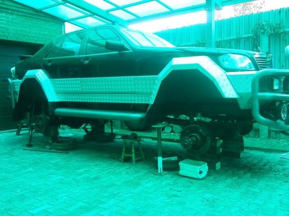 Rus mühendis hurdadan canavar yarattı