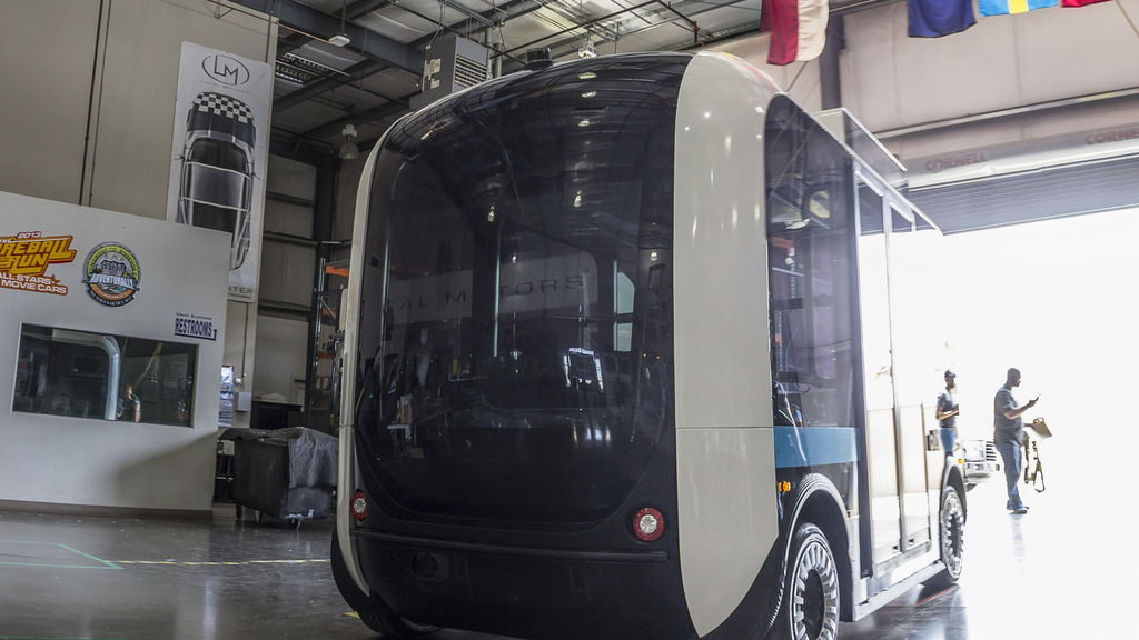Elektrikli ve Sürücüsüz Minibüs : Olli