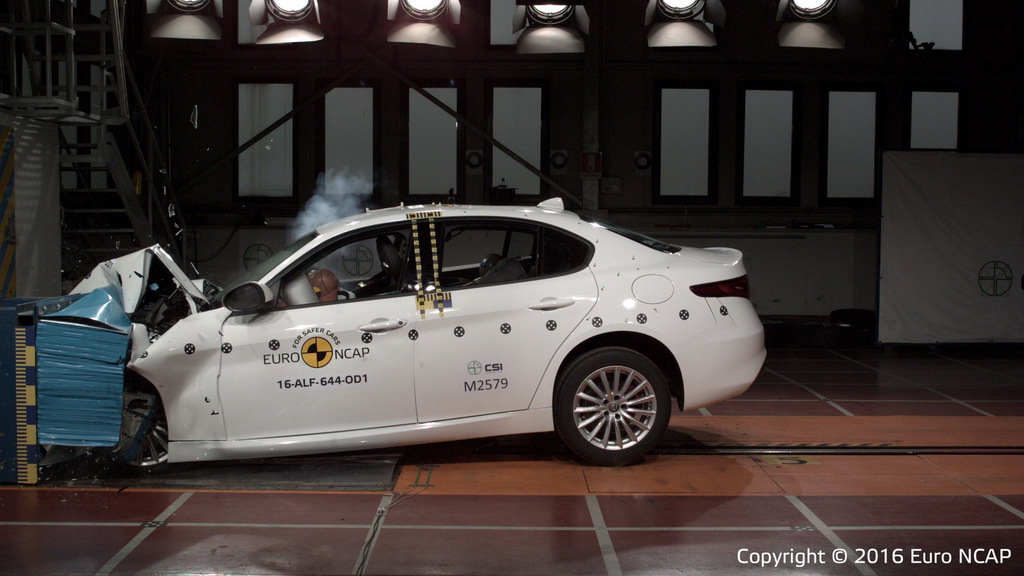 Tiguan, Ateca ve Giulia EuroNCAP'ten 5 Yıldız Aldı