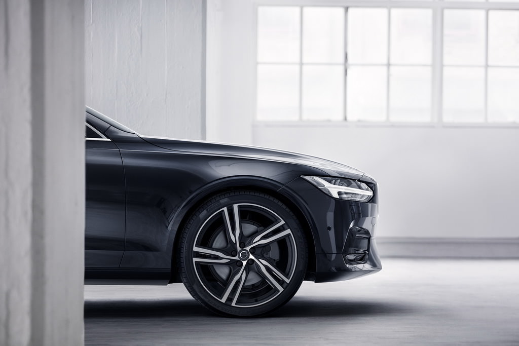 Volvo S90 ve V90’a R-Design Seçeneği