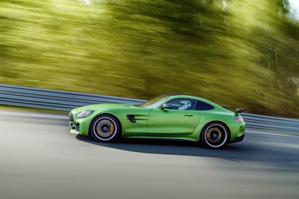 577 HP’lik Mercedes-AMG GT R