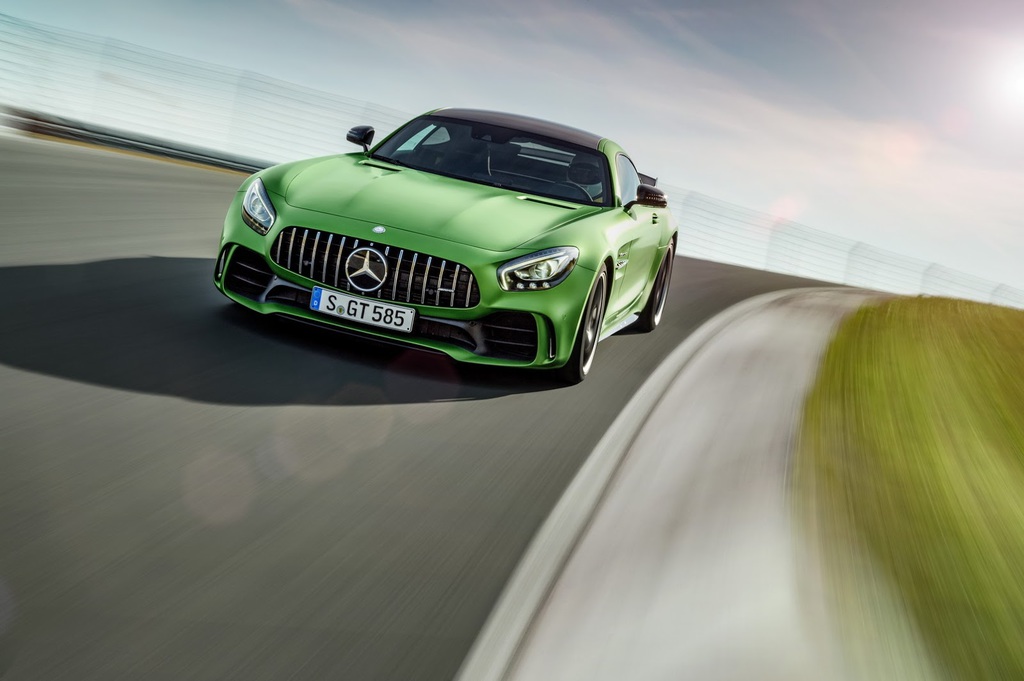 577 HP’lik Mercedes-AMG GT R