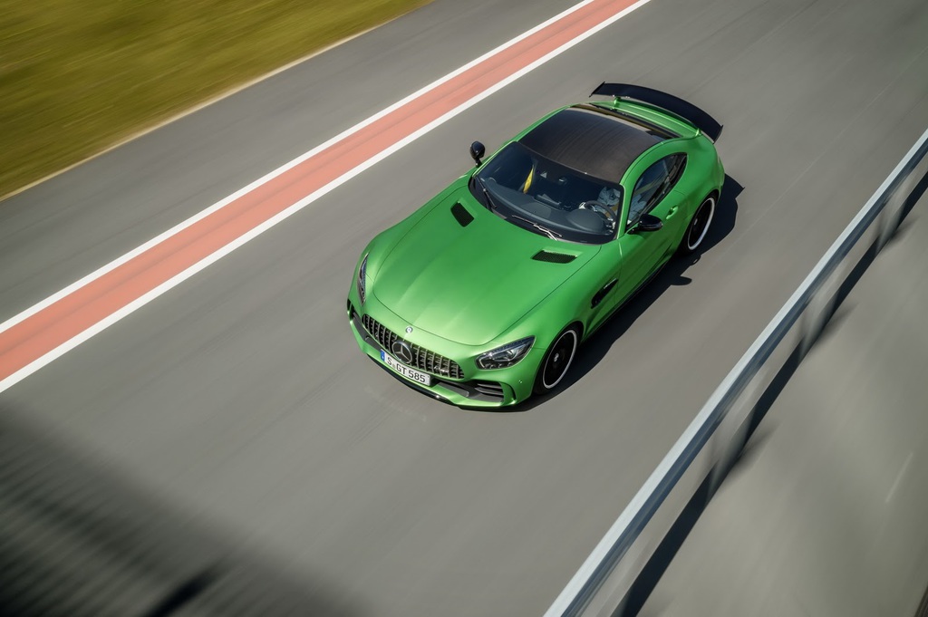 577 HP’lik Mercedes-AMG GT R