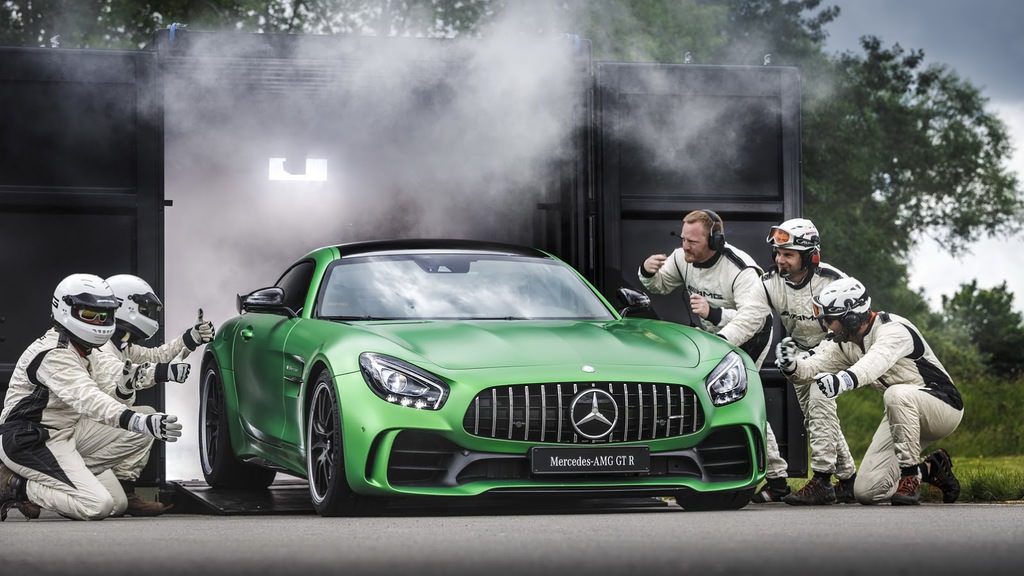 577 HP’lik Mercedes-AMG GT R