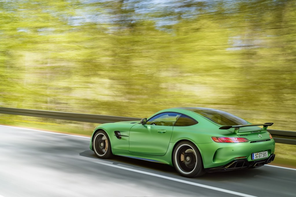 577 HP’lik Mercedes-AMG GT R
