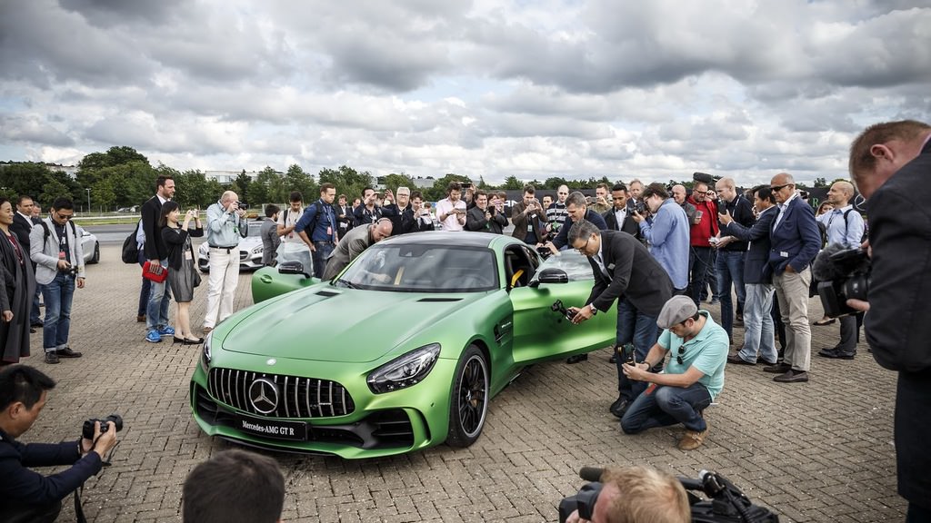 577 HP’lik Mercedes-AMG GT R