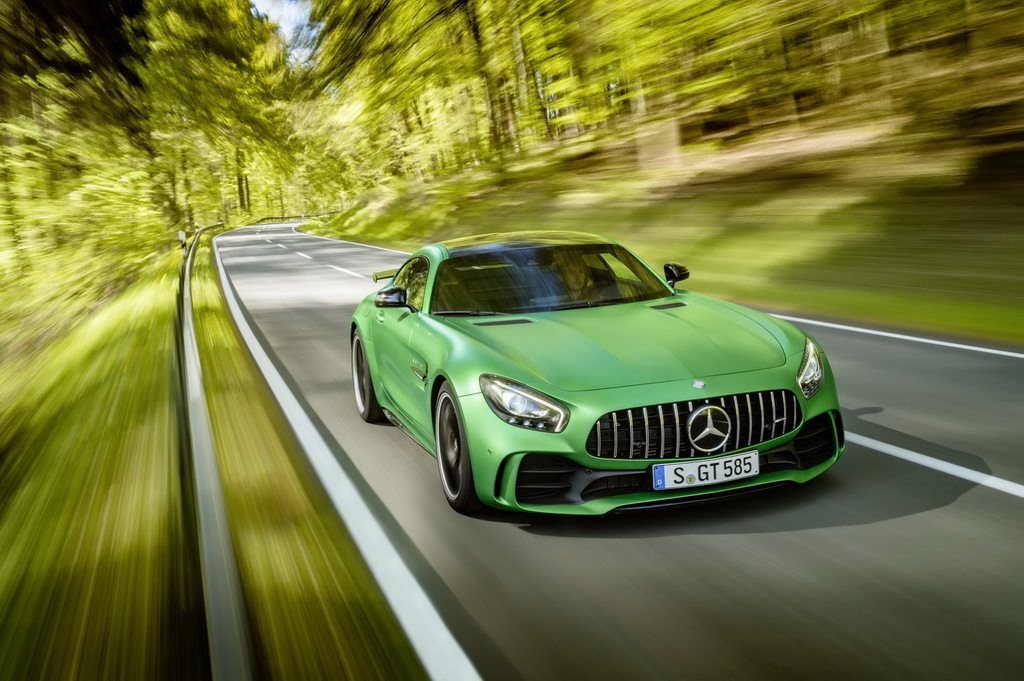 577 HP’lik Mercedes-AMG GT R