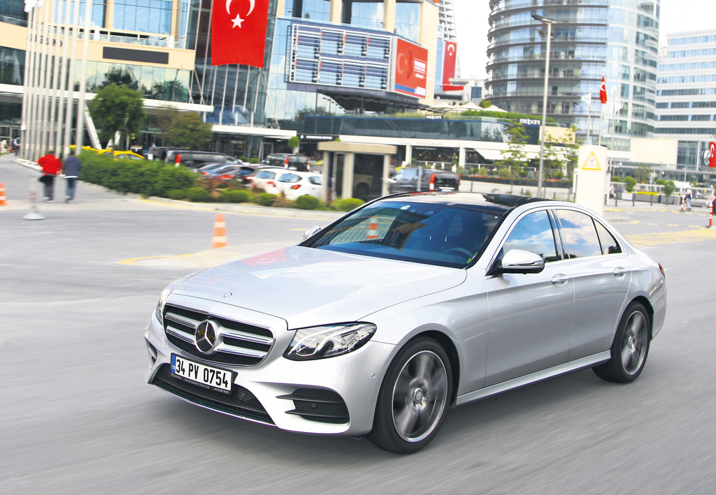 TEST · E 220 d AMG