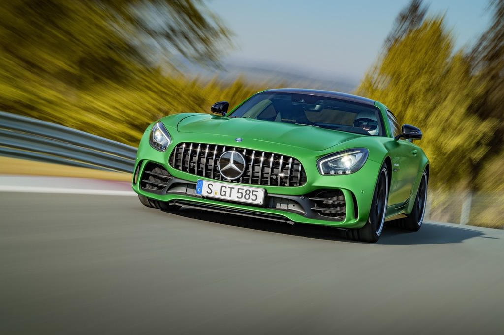 577 HP’lik Mercedes-AMG GT R