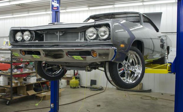 Türk Ustaların Ellerinde Şekilleniyor