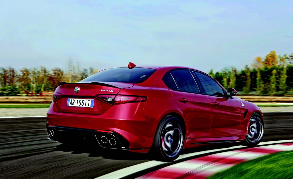 SÜRÜŞ İZLENİMİ · Alfa Romeo Giulia QV