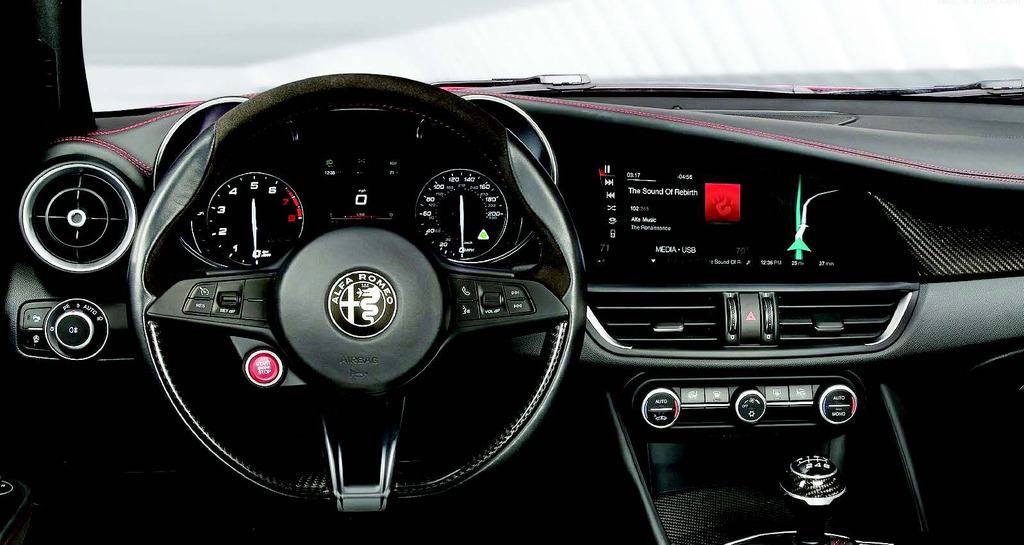SÜRÜŞ İZLENİMİ · Alfa Romeo Giulia QV