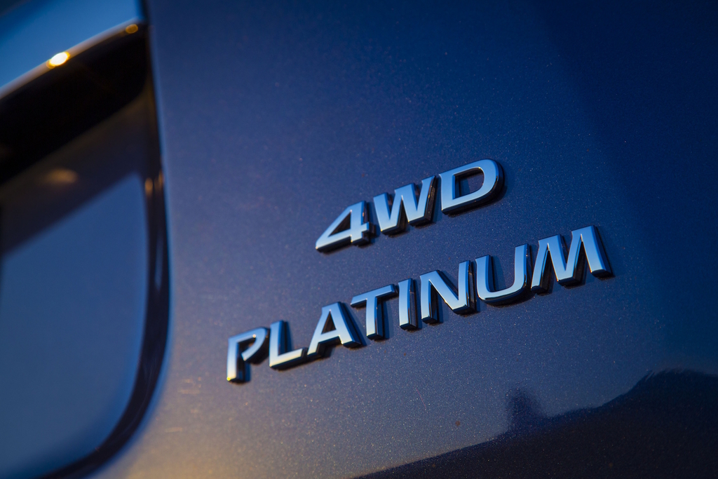 Nissan Pathfinder’a Yeni Yüz