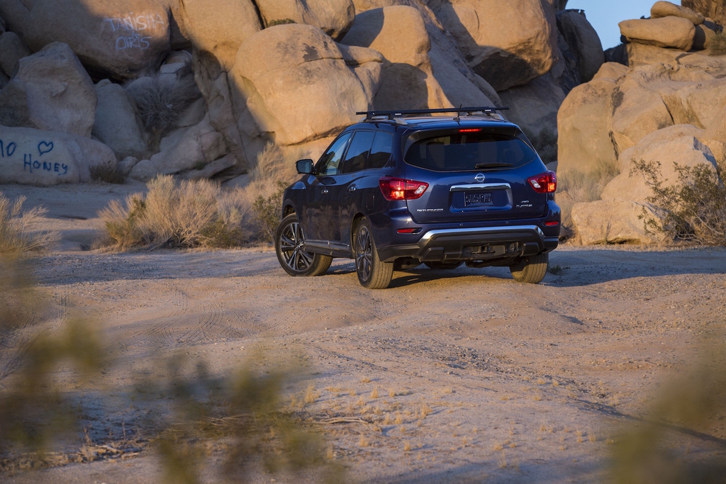 Nissan Pathfinder’a Yeni Yüz