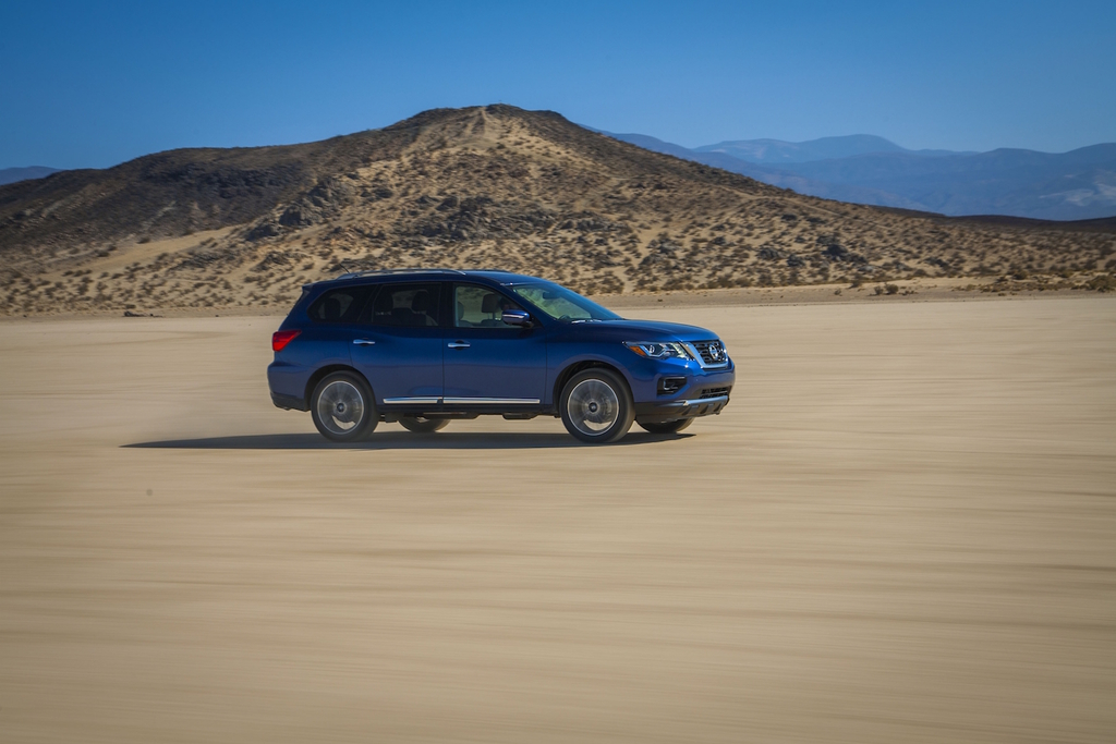 Nissan Pathfinder’a Yeni Yüz