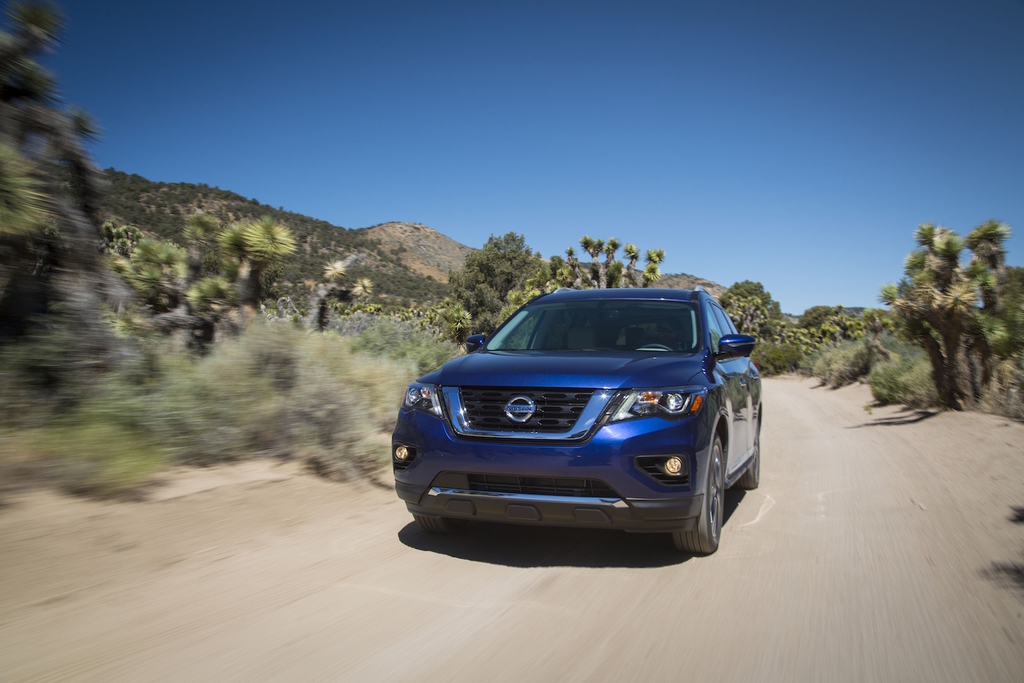 Nissan Pathfinder’a Yeni Yüz